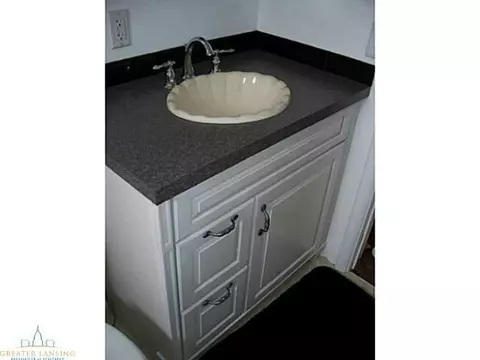 4400 Lowcroft, Lansing, MI 48910 photo 6
