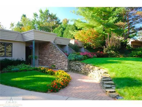 704 Lehigh Dr, Dewitt, MI 48820 photo 1