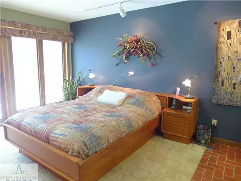 704 Lehigh Dr, Dewitt, MI 48820 photo 12