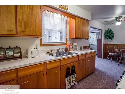 2836 Memory Ln, Lansing, MI 48911 photo 6