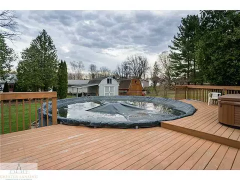 2836 Memory Ln, Lansing, MI 48911 photo 23