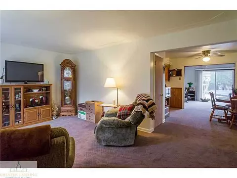 2836 Memory Ln, Lansing, MI 48911 photo 3