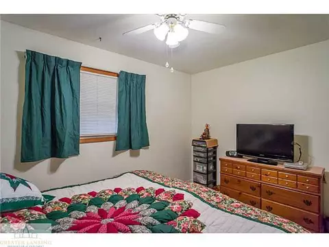 2836 Memory Ln, Lansing, MI 48911 photo 11