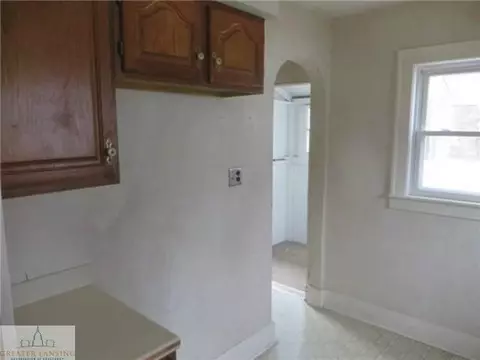 738 E Frederick Ave, Lansing, MI 48906 photo 4