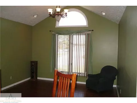 3945 E Sunwind Dr, Okemos, MI 48864 photo 2