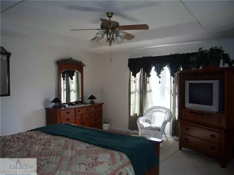 9649 Fenner Rd, Perry, MI 48872 photo 10