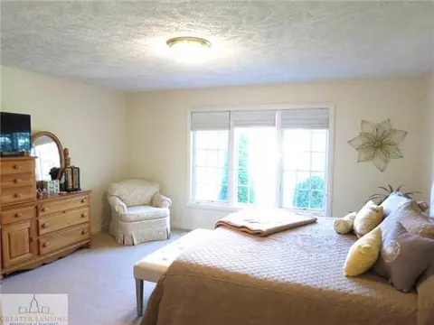 3360 Hidden Ridge Dr, Dewitt, MI 48820 photo 10