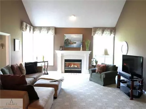 3360 Hidden Ridge Dr, Dewitt, MI 48820 photo 2