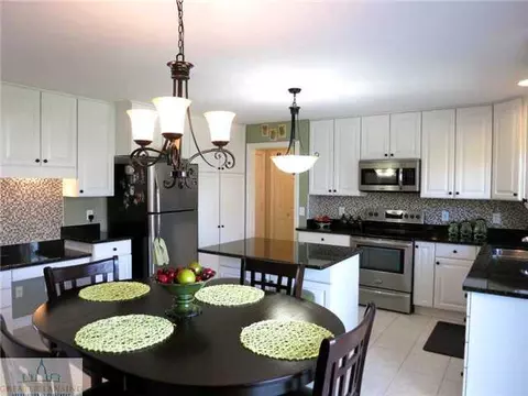 3360 Hidden Ridge Dr, Dewitt, MI 48820 photo 6