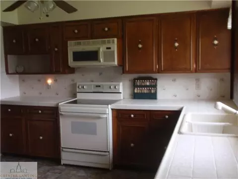356 E Grand River Rd, Williamston, MI 48895 photo 2