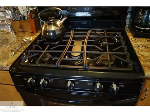 1005 E Walker St, Saint Johns, MI 48879 photo 9