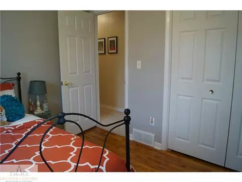 1005 E Walker St, Saint Johns, MI 48879 photo 16