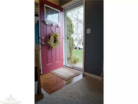 1005 E Walker St, Saint Johns, MI 48879 photo 3