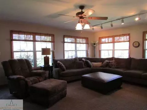 216 Mark St, Mason, MI 48854 photo 8