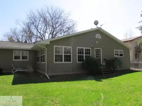 216 Mark St, Mason, MI 48854 photo 3