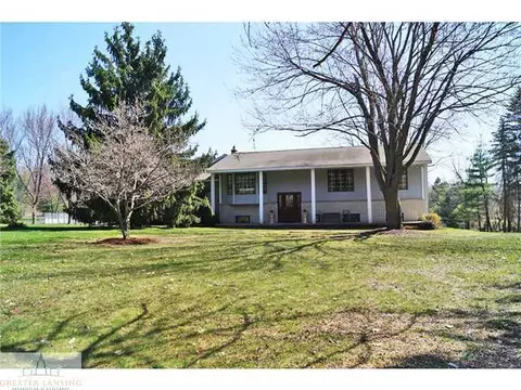 5120 Barton, Williamston, MI 48895 photo 1