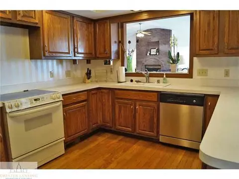 5120 Barton, Williamston, MI 48895 photo 9