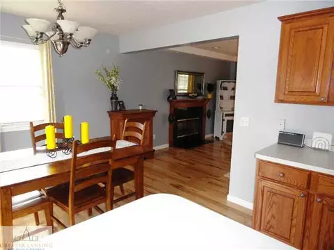 2960 Pine Tree Rd, Lansing, MI 48911 photo 9