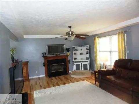 2960 Pine Tree Rd, Lansing, MI 48911 photo 5
