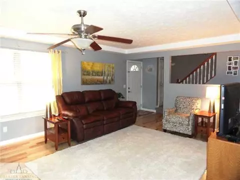 2960 Pine Tree Rd, Lansing, MI 48911 photo 3