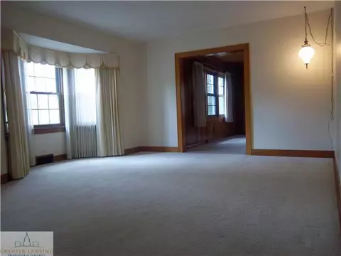 213 E Scott, Grand Ledge, MI 48837 photo 4
