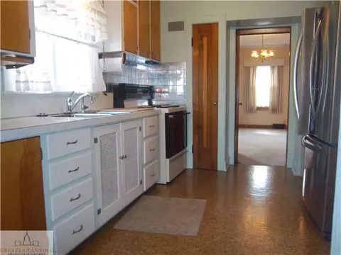 213 E Scott, Grand Ledge, MI 48837 photo 8