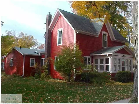 302 E Oak, Mason, MI 48854 photo 3