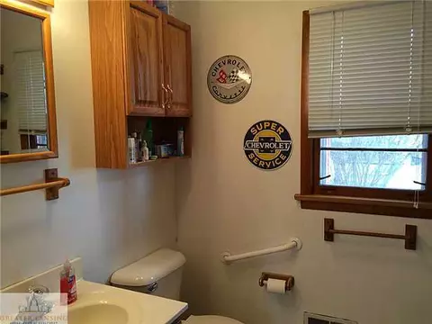 302 E Oak, Mason, MI 48854 photo 11