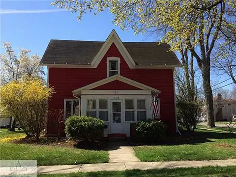 302 E Oak, Mason, MI 48854 photo 1
