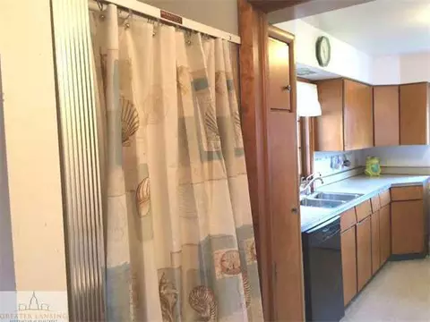 302 E Oak, Mason, MI 48854 photo 17