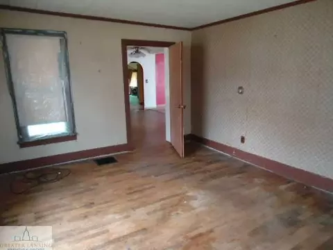 409 S S Brg, Dimondale, MI 48821 photo 11