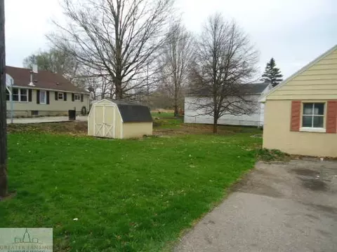 409 S S Brg, Dimondale, MI 48821 photo 4