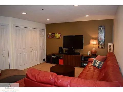 7631 Taragreen Dr, Lansing, MI 48917 photo 17