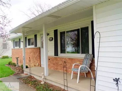 727 Arbor Vitae Dr, Lansing, MI 48917 photo 3