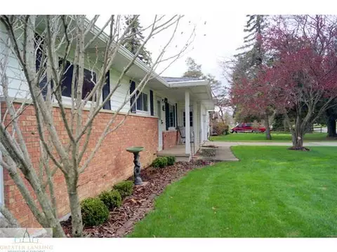 727 Arbor Vitae Dr, Lansing, MI 48917 photo 4
