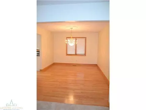 1579 Picadilly, Haslett, MI 48840 photo 6