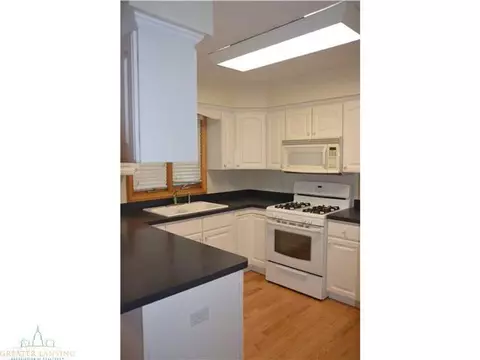 1579 Picadilly, Haslett, MI 48840 photo 4
