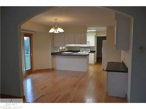 1579 Picadilly, Haslett, MI 48840 photo 3