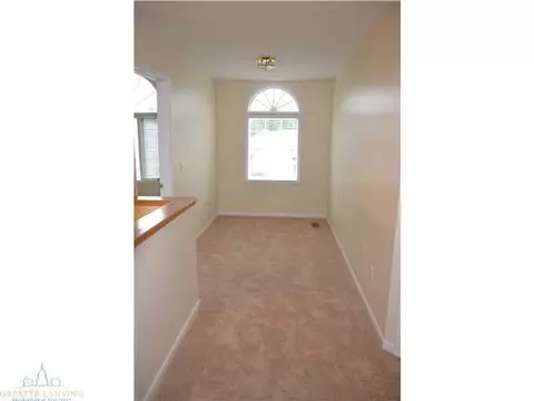 1579 Picadilly, Haslett, MI 48840 photo 11