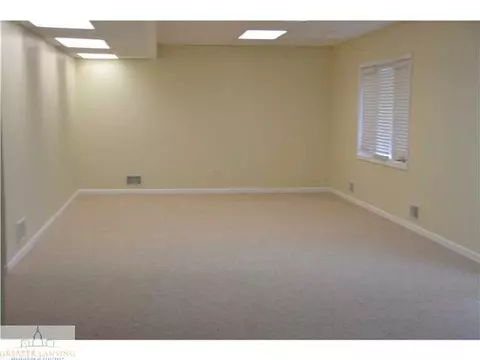 1579 Picadilly, Haslett, MI 48840 photo 12