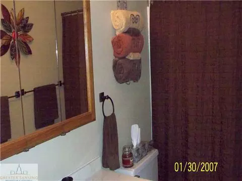 209 Hurd St, Saint Johns, MI 48879 photo 5