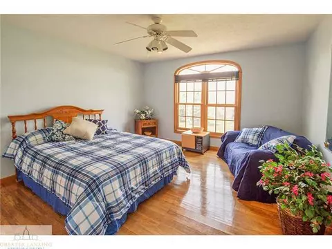 1402 Alan Ln, Lansing, MI 48917 photo 15