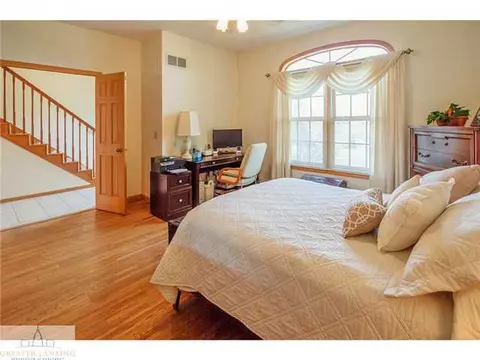 1402 Alan Ln, Lansing, MI 48917 photo 10