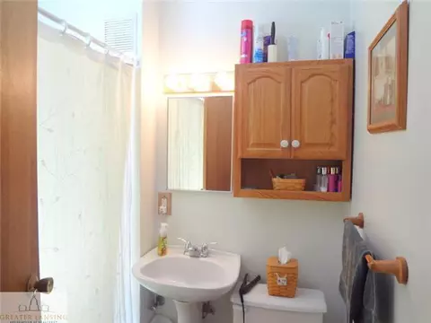 2309 Lyons Ave, Lansing, MI 48910 photo 11