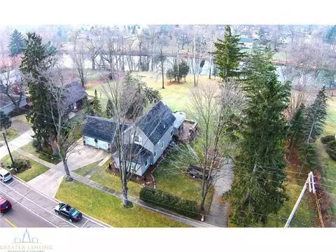 240 Washington, Dimondale, MI 48821 photo 24