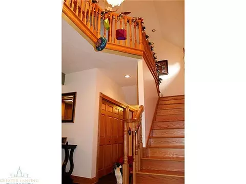 240 Washington, Dimondale, MI 48821 photo 9