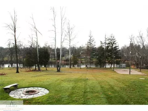 240 Washington, Dimondale, MI 48821 photo 21