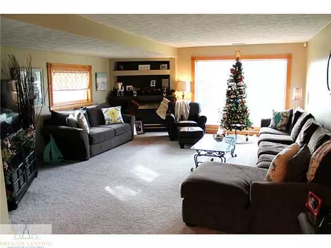 240 Washington, Dimondale, MI 48821 photo 2