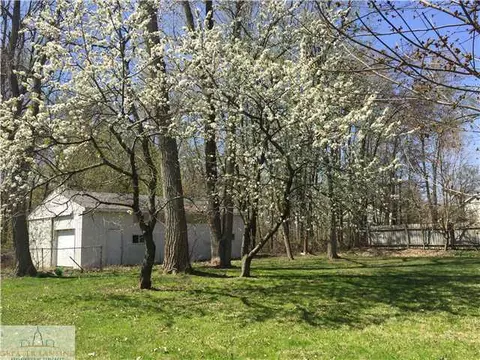 2471 Eifert, Holt, MI 48842 photo 3