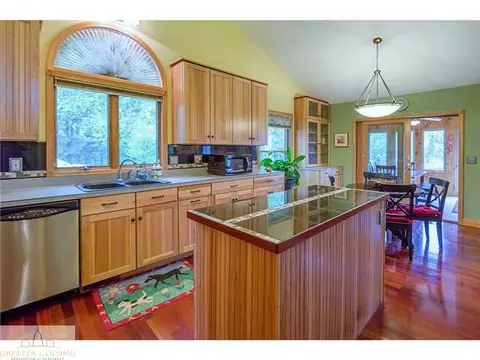 676 W Harper, Mason, MI 48854 photo 4